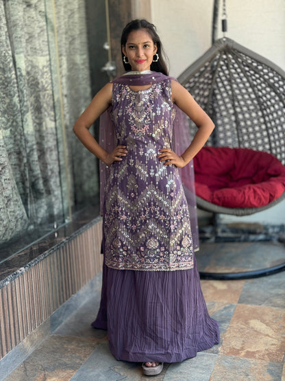 BEAUTIFUL DESINER LEHENGA WITH STRAIGTH KURTA