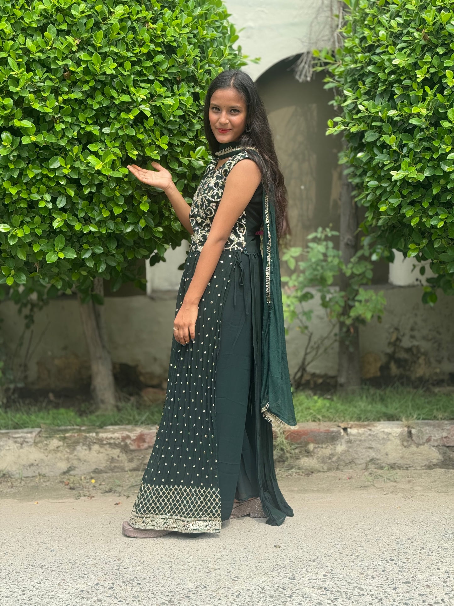 MEHNDI SPECIAL HEAVY FRONT WORK NAIRA CUT