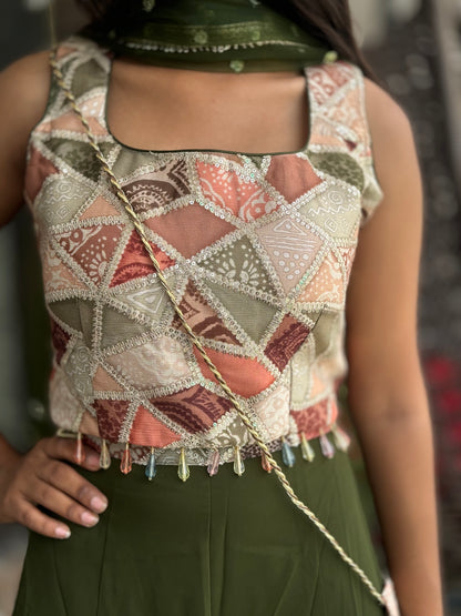 MEHNDI SPECIAL DIVIDER ARTICEL WITH HAND BAG (ARTICLE NO. 235)