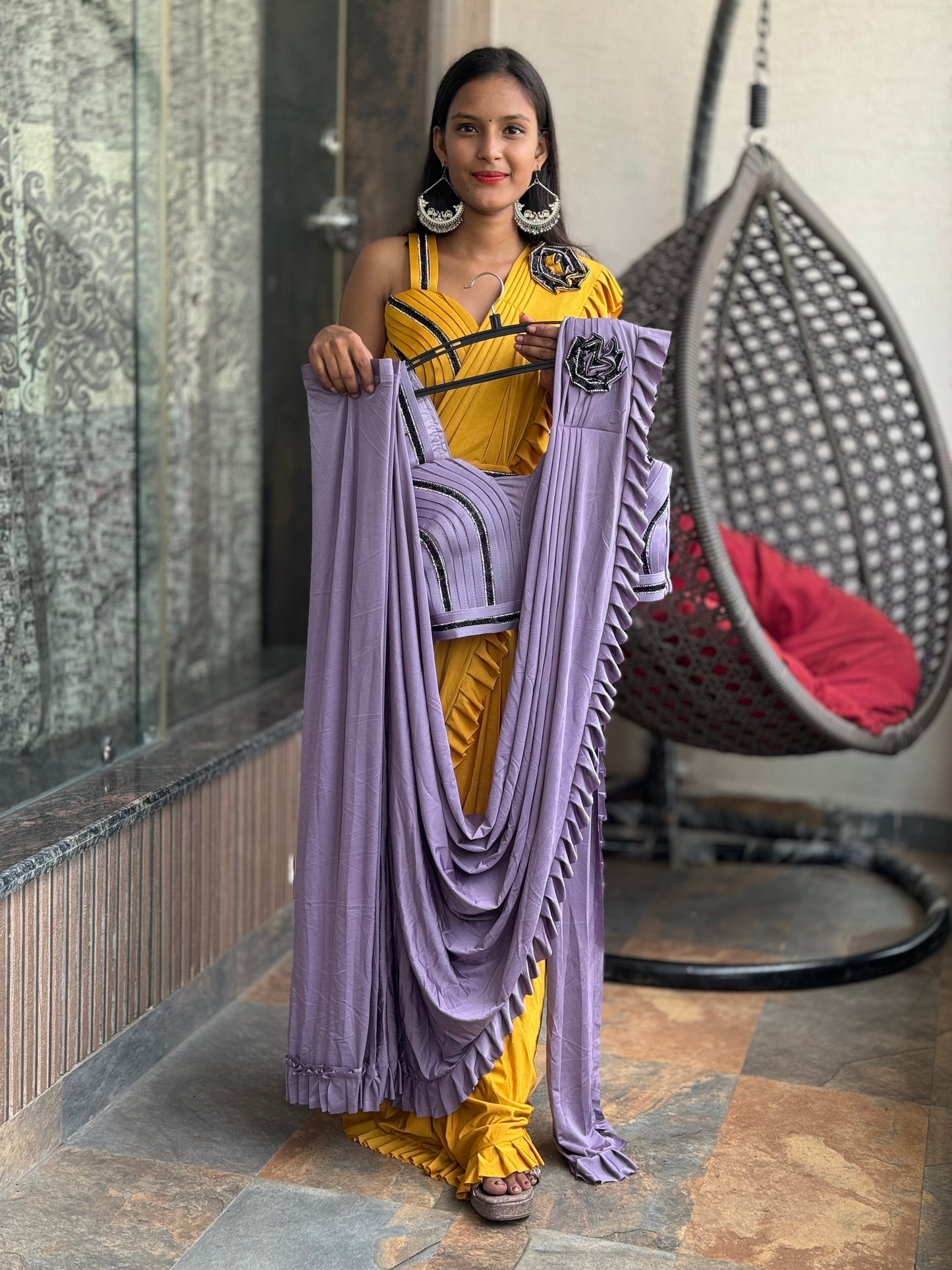INDIPEHNAWA DESIGNER AND STYLISH V SHAPE BLOUSE DRAPE SAREE ( SR-09)