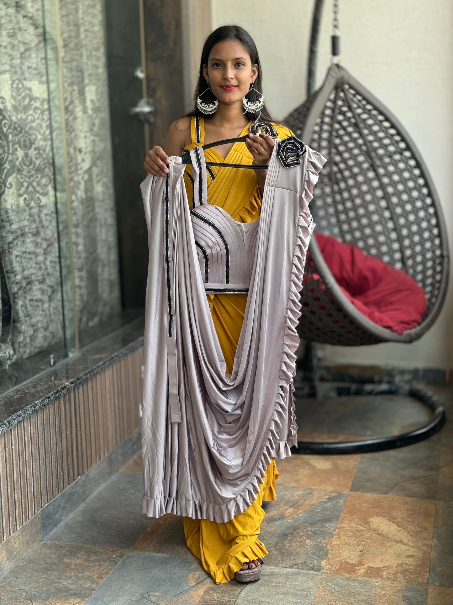 INDIPEHNAWA DESIGNER AND STYLISH V SHAPE BLOUSE DRAPE SAREE ( SR-09)