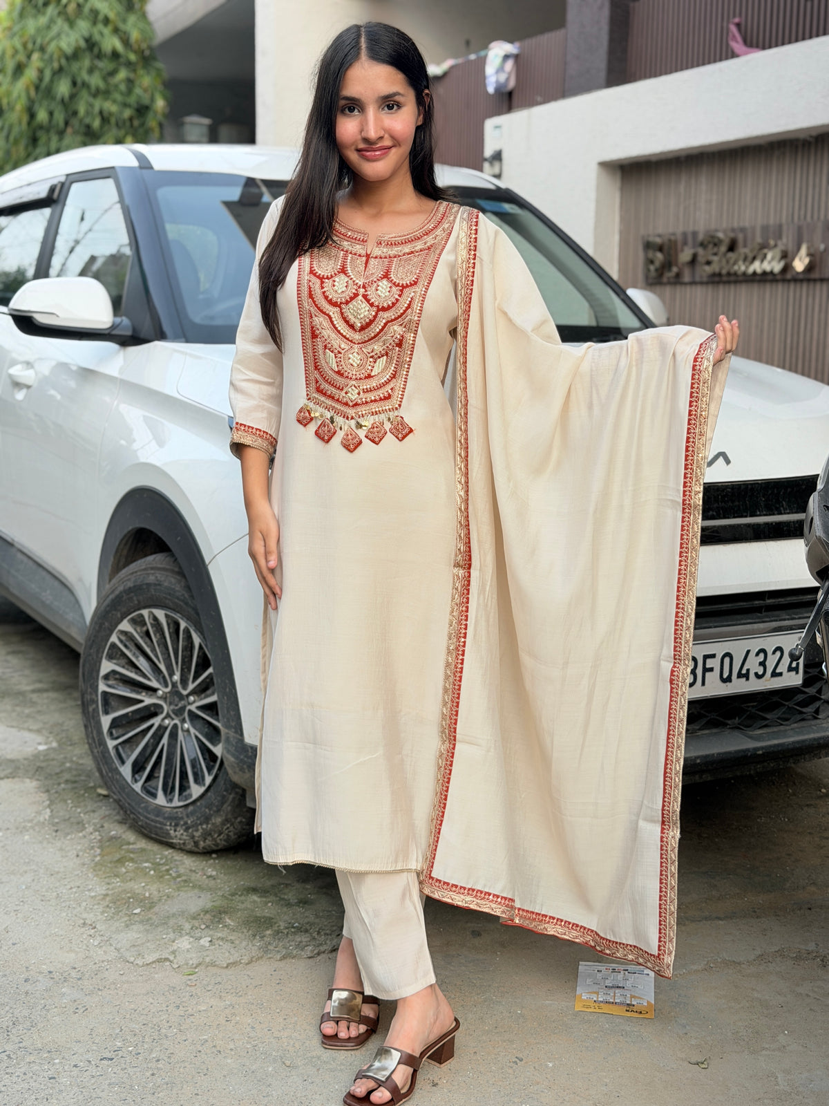 BOLLYWOOD INSPIRED PREMIUM DESIGNER NECK SUIT