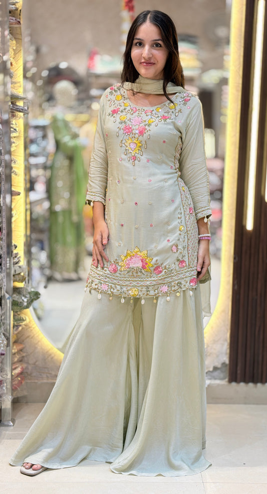 PREMIUM PERAL WORK DESIGNER SUIT