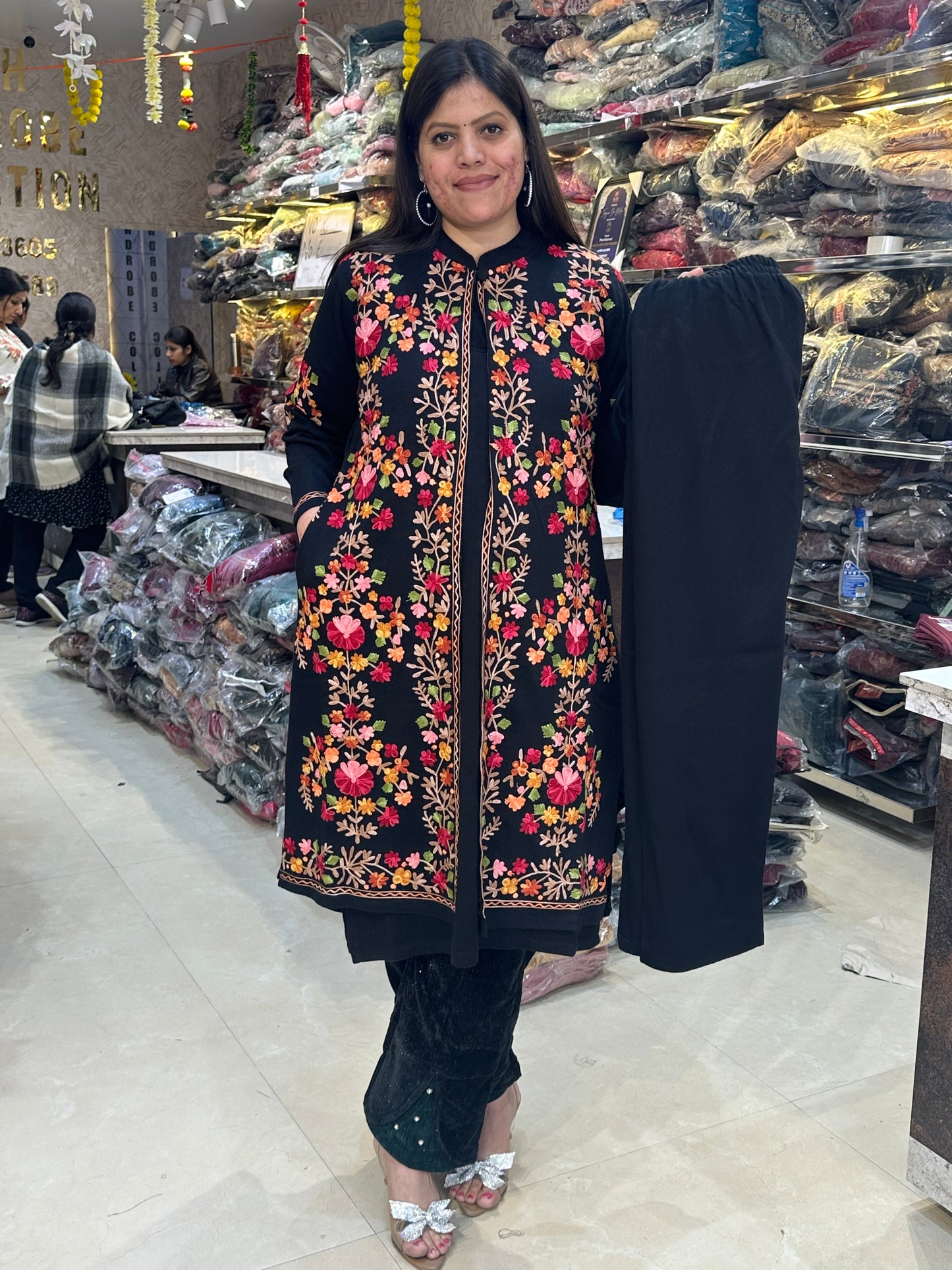 MULTI THREAD WORK INER WITH SHRUG CORDSET