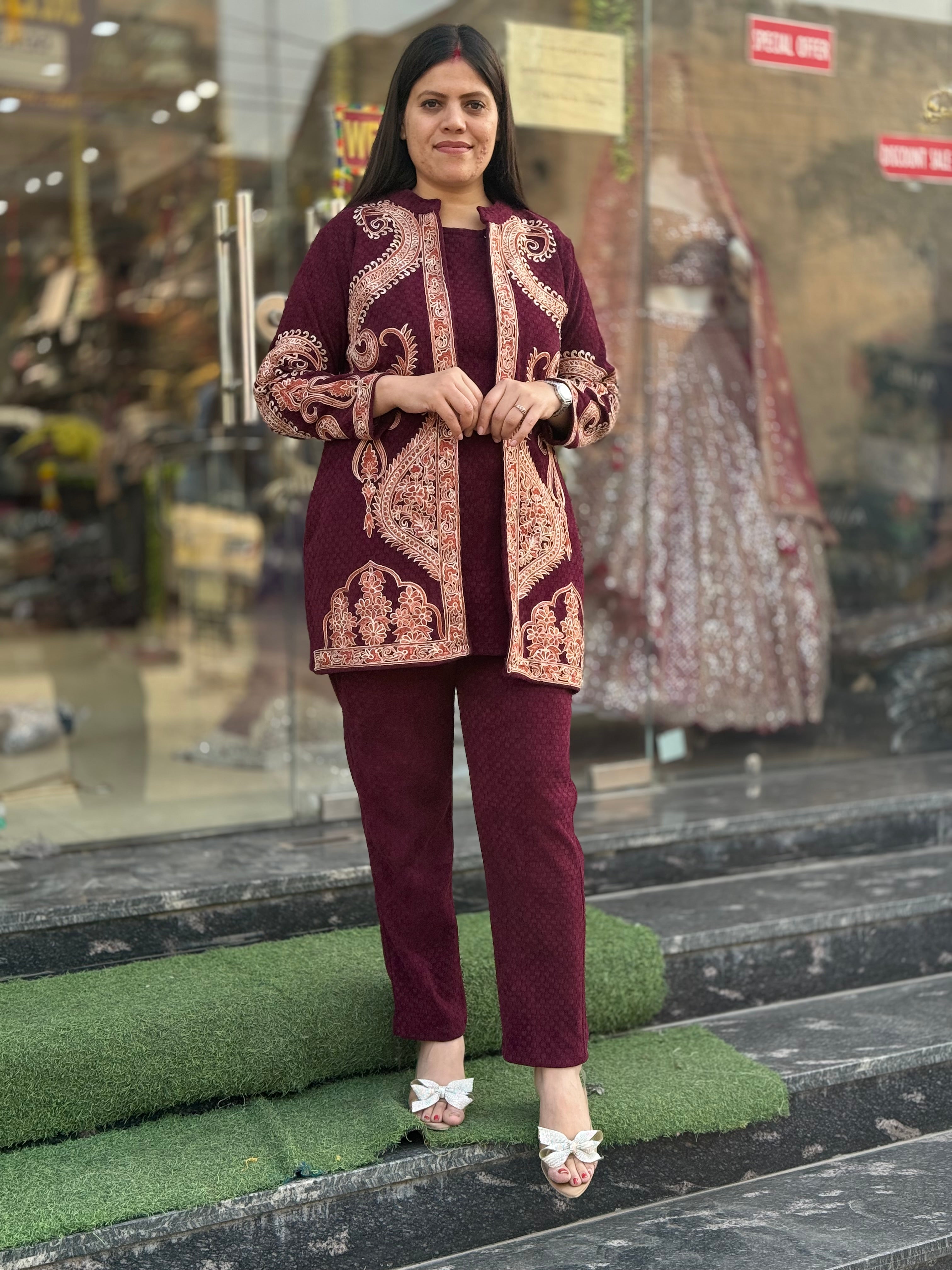 KASHMIRI THREE PC SHRUG SET – Arsh Wardrobe Collection