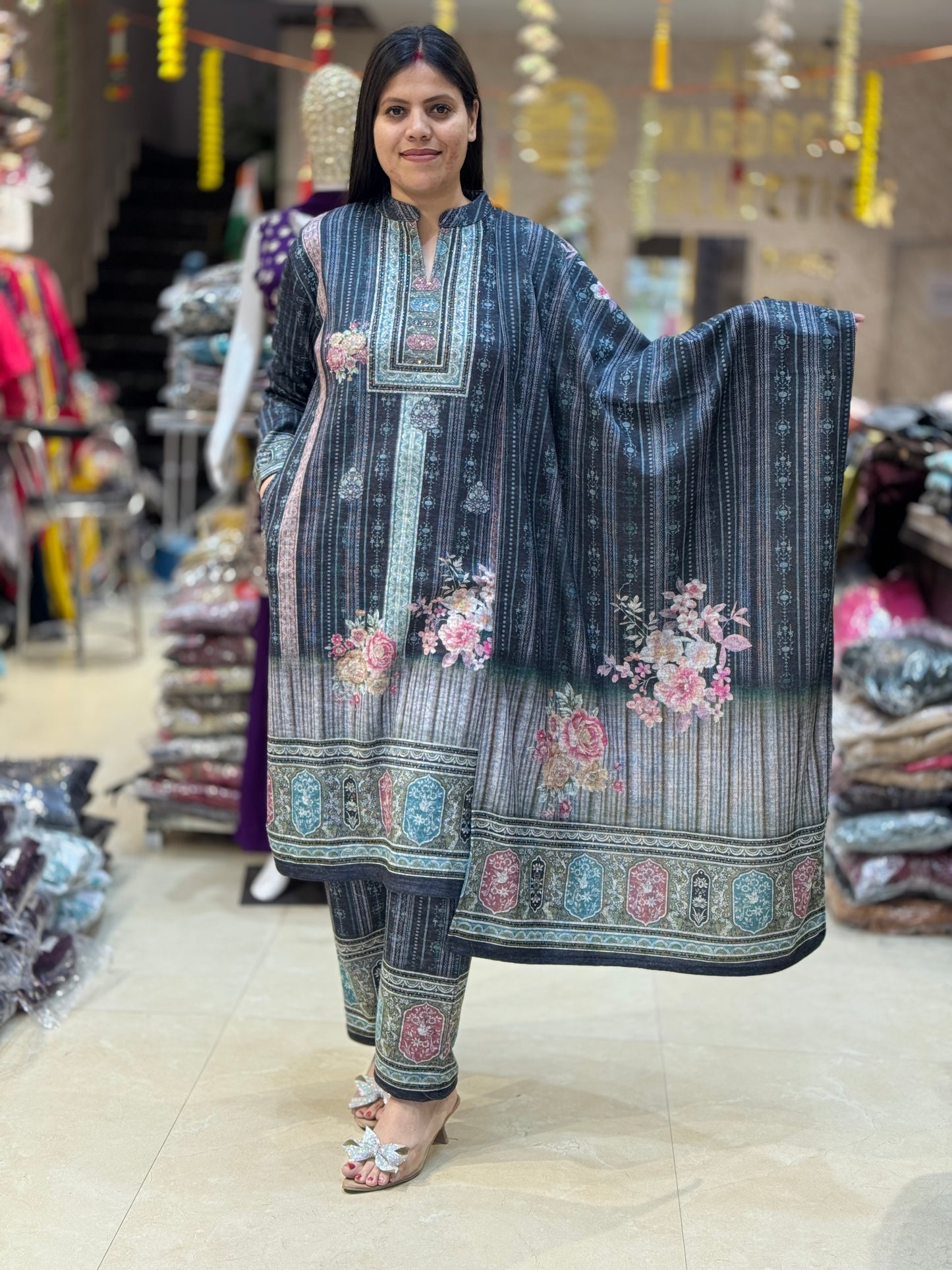 PREMIUM WOOL NECK DESIGN WITH SIRVOSKI 3 PC SUIT