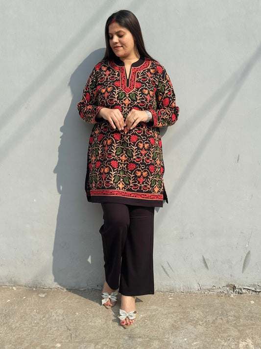 BEAUTIFUL MULTI THREAD WORK CORDSET