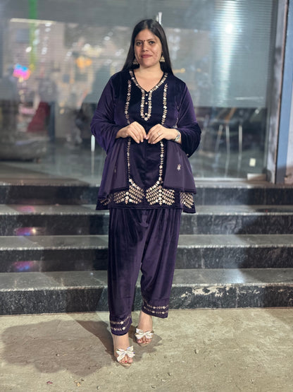 PREMIUM VELVET FUL EMBROIDED FARSHI SALWAR SUIT