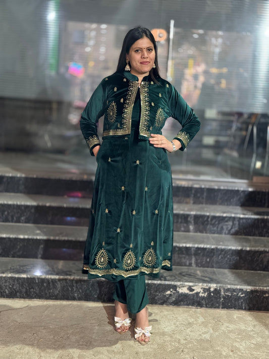 BEAUTIFUL PREMIUM SHOERT JAKET WITH FROK SUIT