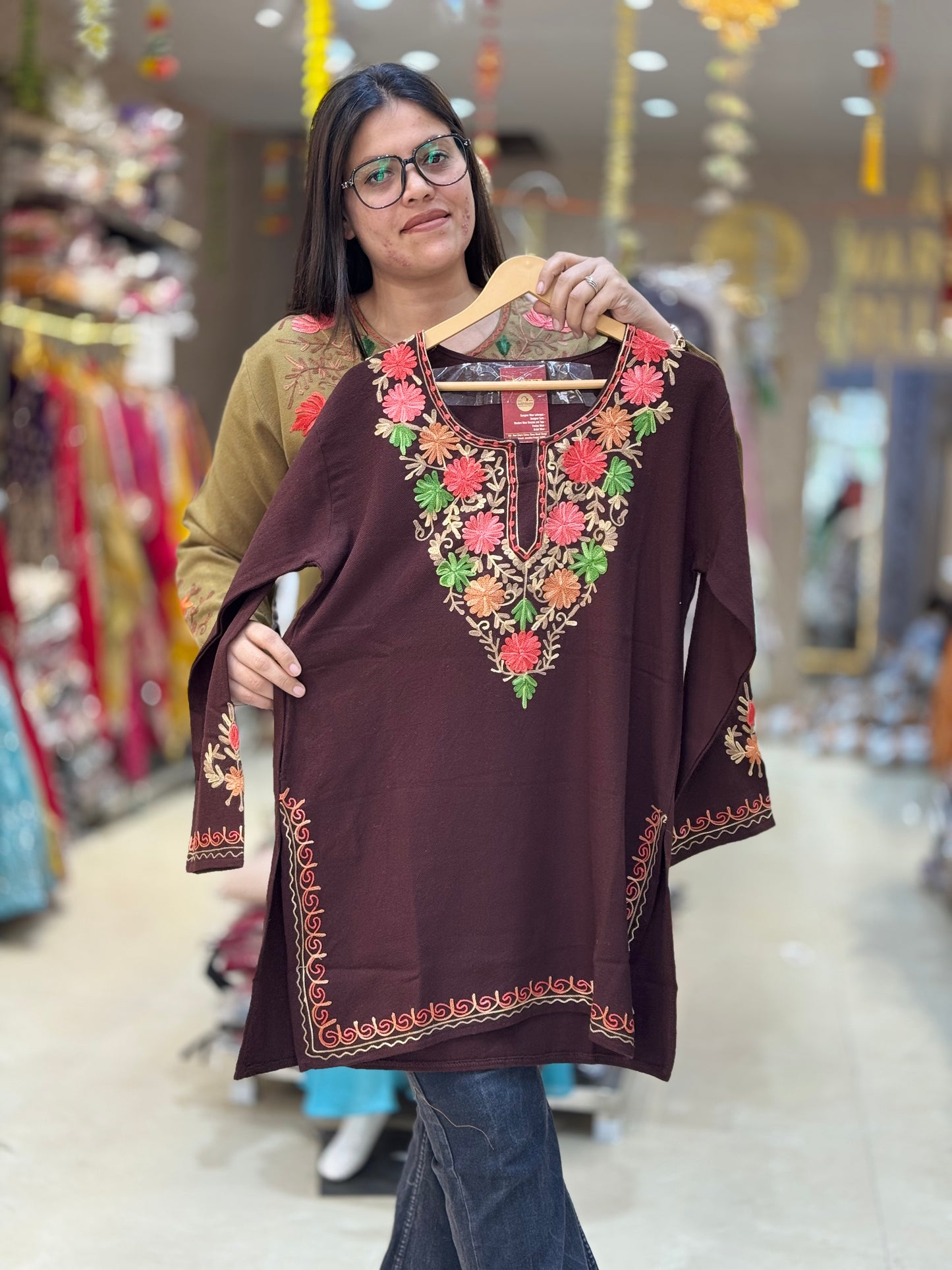 BEAUTIFUL KASHMIRI STYLE PREMIUM KURTI