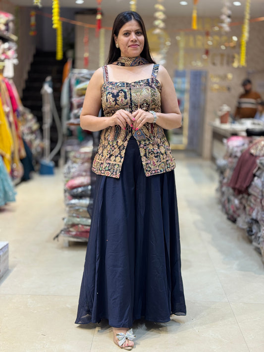 BEAUTIFUL SHORT TOP TILLA AND SIPI WORK WITH FULL FLAIR JAFFA