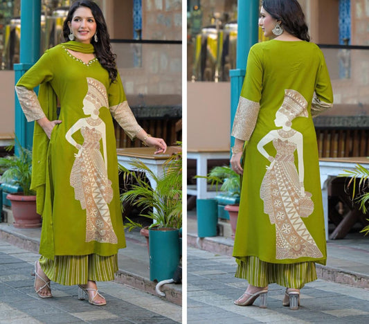 GREEN BEAUTIFUL GIRL SUIT