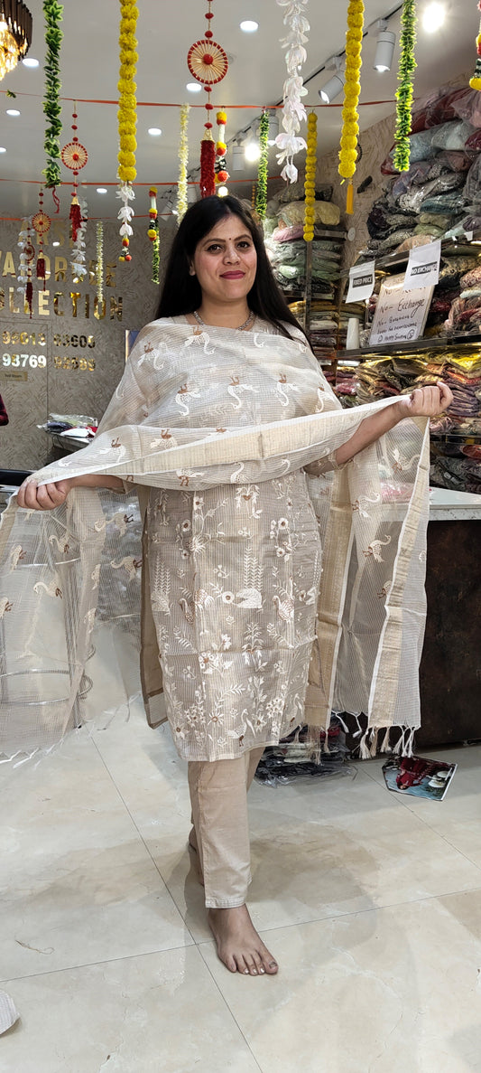 IVORY EMBROIDED DUCK SUIT