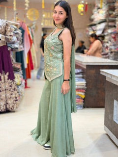 PURE CRUSH BEAUTIFUL SHORT TOP WITH FULL FLAIR JAFFA