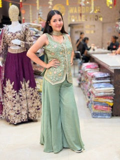 PURE CRUSH BEAUTIFUL SHORT TOP WITH FULL FLAIR JAFFA